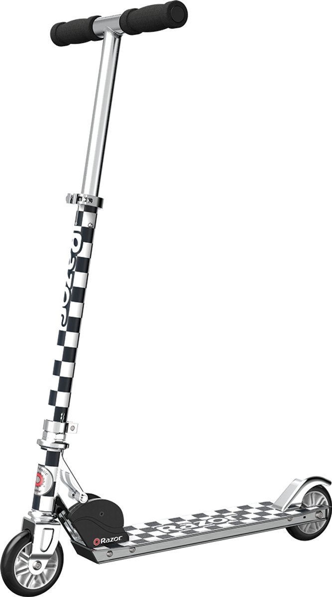 Step a checked out - black white razor (13073086)