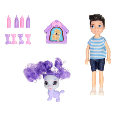 Juego de muñecas con mascota