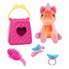 Unicornio en bolsa de transporte.