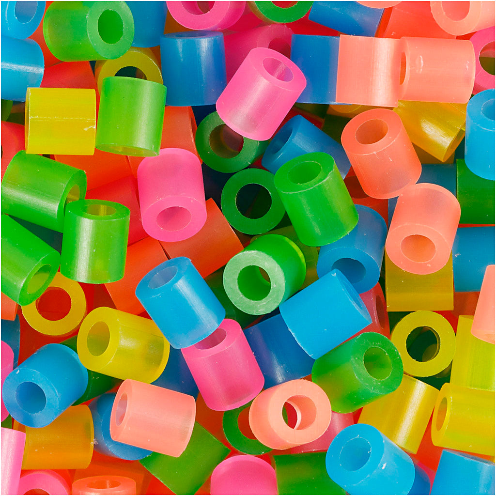 Cuentas para planchar Nabbi, medidas 5x5 mm, medida de agujero 2,5 mm, medianas, colores neón, 20000 div 1 cubo
