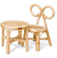 Silla y mesa para muñecas de ratán.