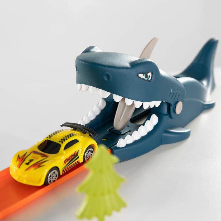Set di lancio automatico dello squalo con looping