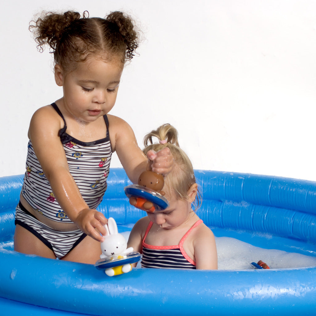 Juguetes de rubo o figura de Nina Bath