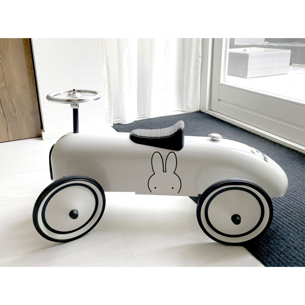Miffy Retro Walker Wit Black