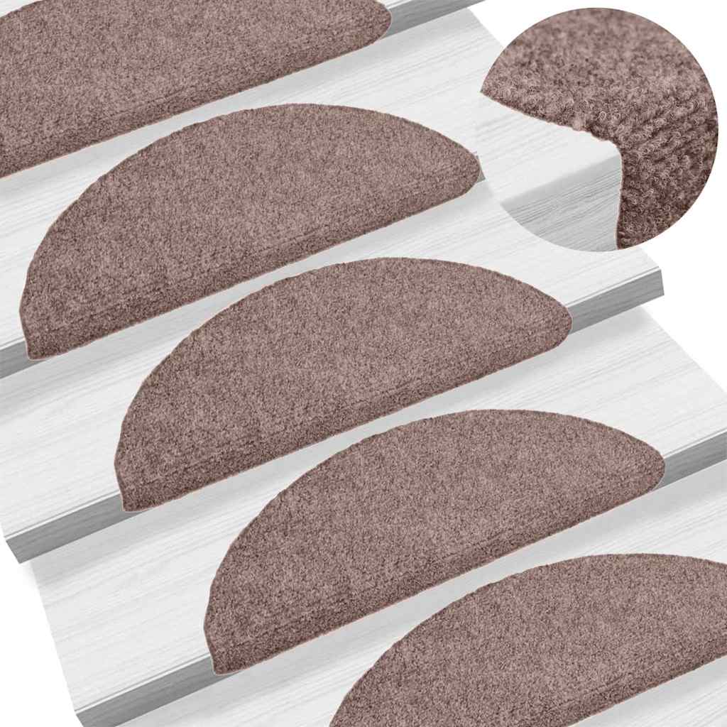 VidaXL Tappetini per scale autoadesivi 20 pezzi 56x17x3 cm marrone chiaro semicircolare