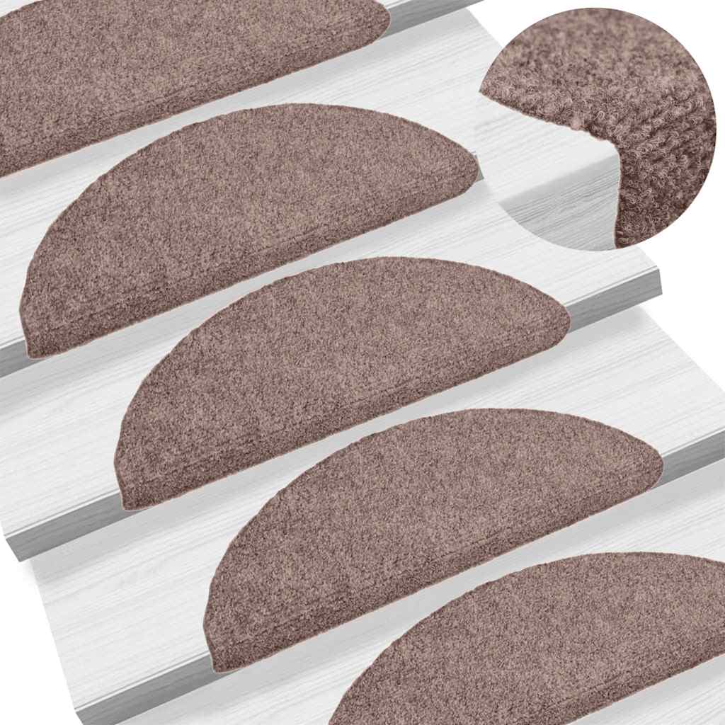 VidaXL Tappetini per scale autoadesivi 30 pezzi 56x17x3 cm marrone chiaro semicircolare