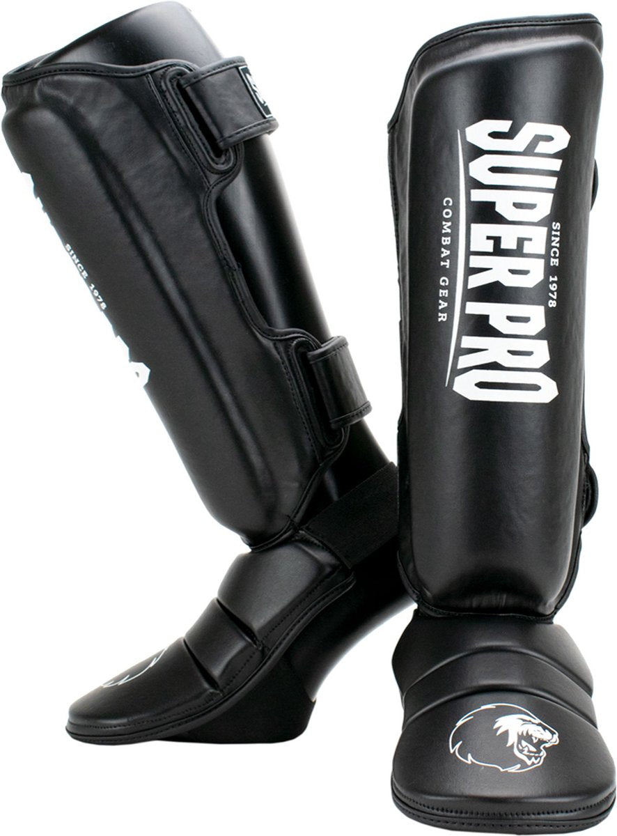 Protezione per parastinchi Super Pro Combat Gear nera e bianca piccola