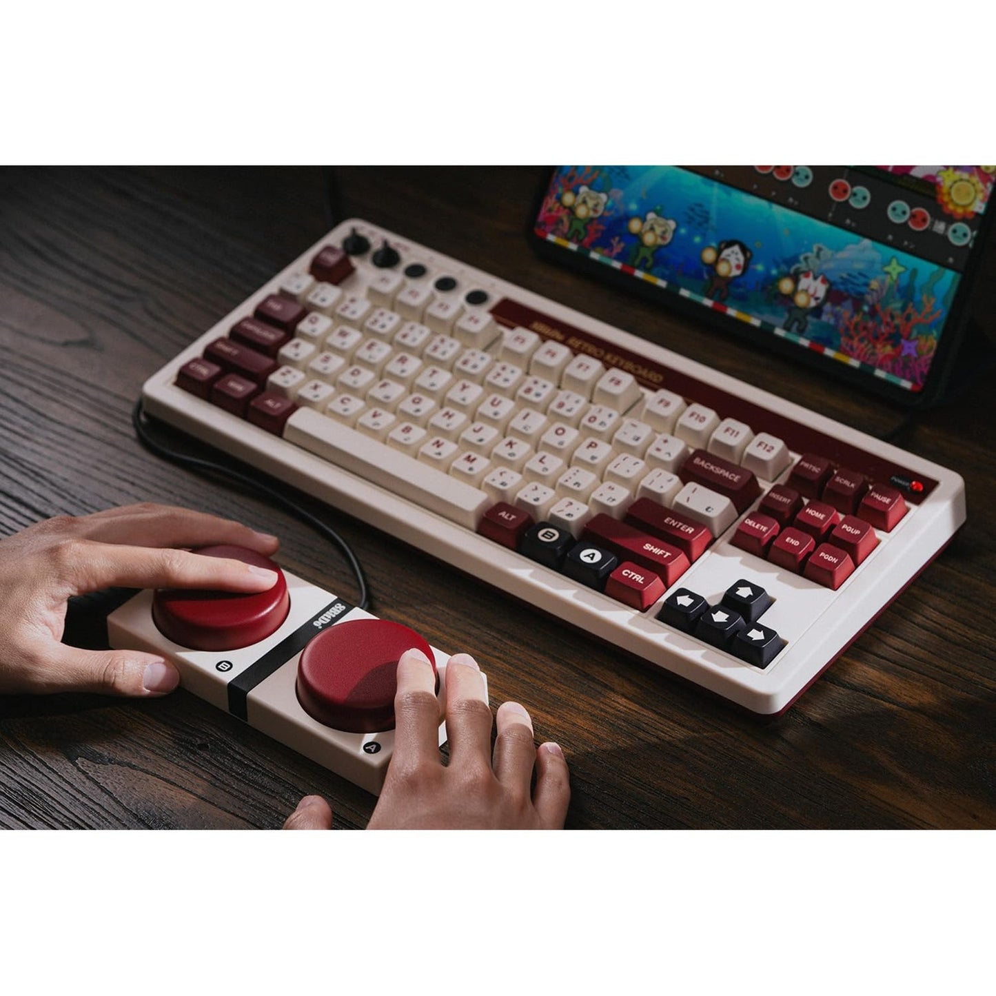 8bitdo Retro Mechanical Keyboard Fami Edición