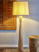 The creative collection colección creativa - lámpara de pie leonor - beige - madera de caucho