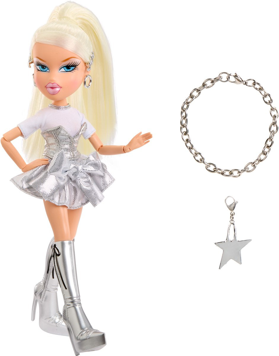 Bratz mga charmz bambola alla moda Cloe con braccialetto con ciondoli e accessori.