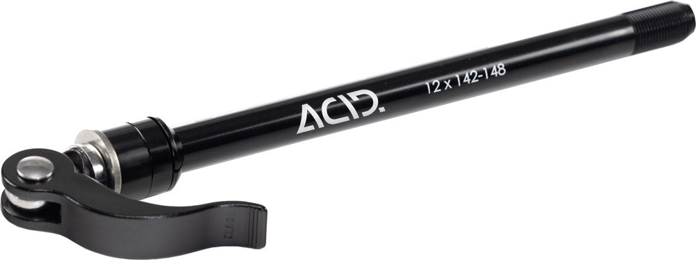 Eje pasante ácido para remolque de bicicleta.