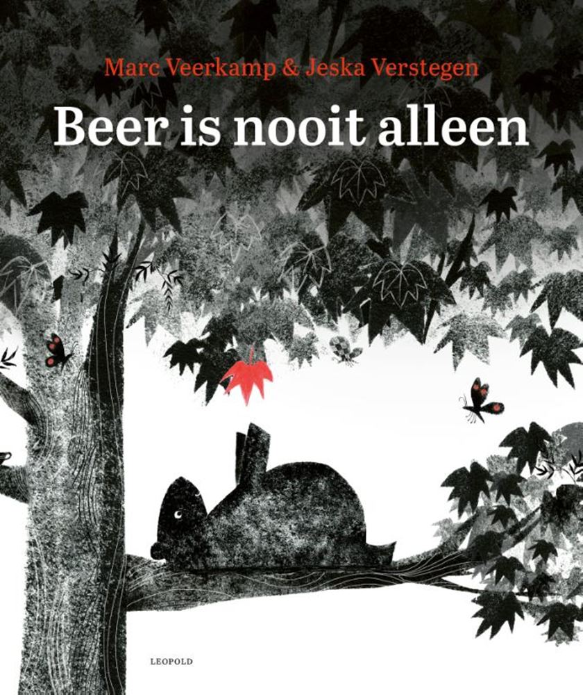 Boek specials Nederland bv (ad alta voce) leggendo il libro l'orso non è mai solo