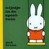 Casa del libro Central Miffy en el patio de recreo