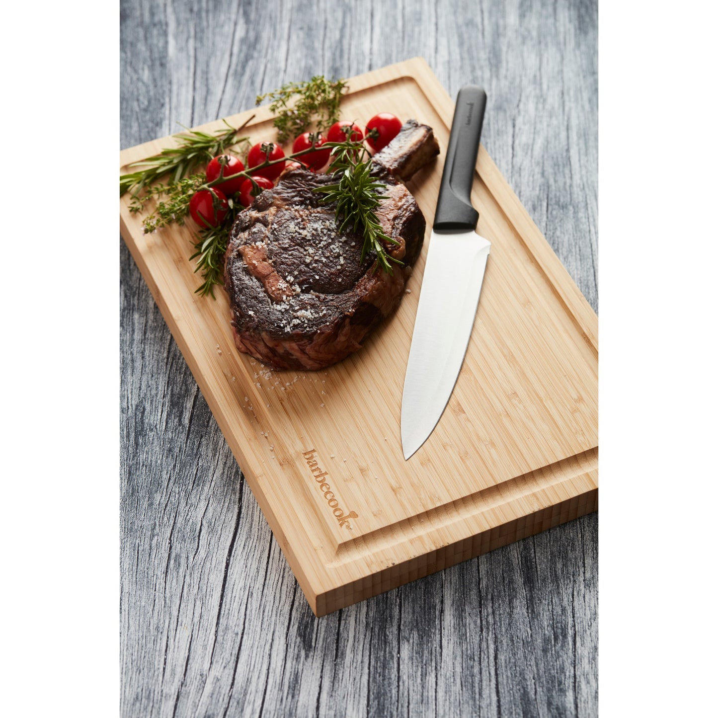 Tagliere del barbecook da bambù con canale di succo