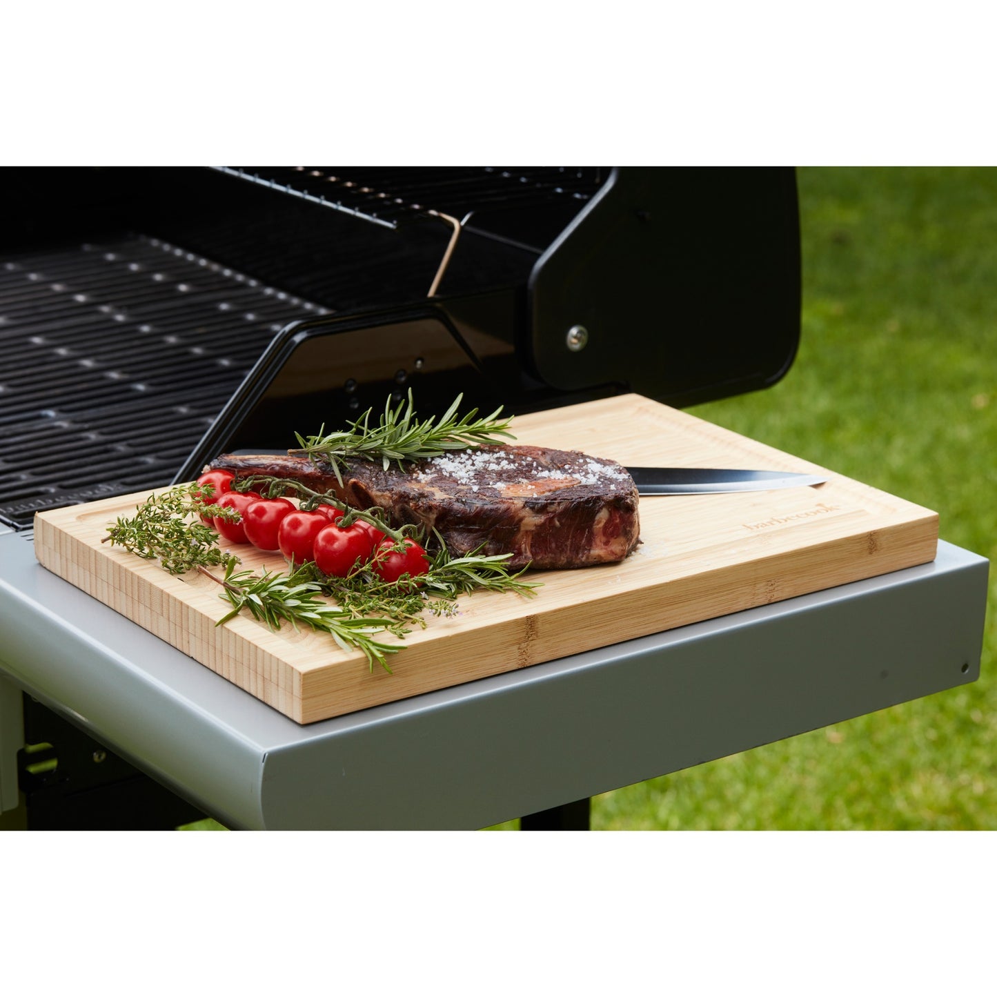 Tagliere del barbecook da bambù con canale di succo