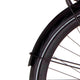 Cortina Fender detrás de 28 E-Mozzo Jet Black Matt