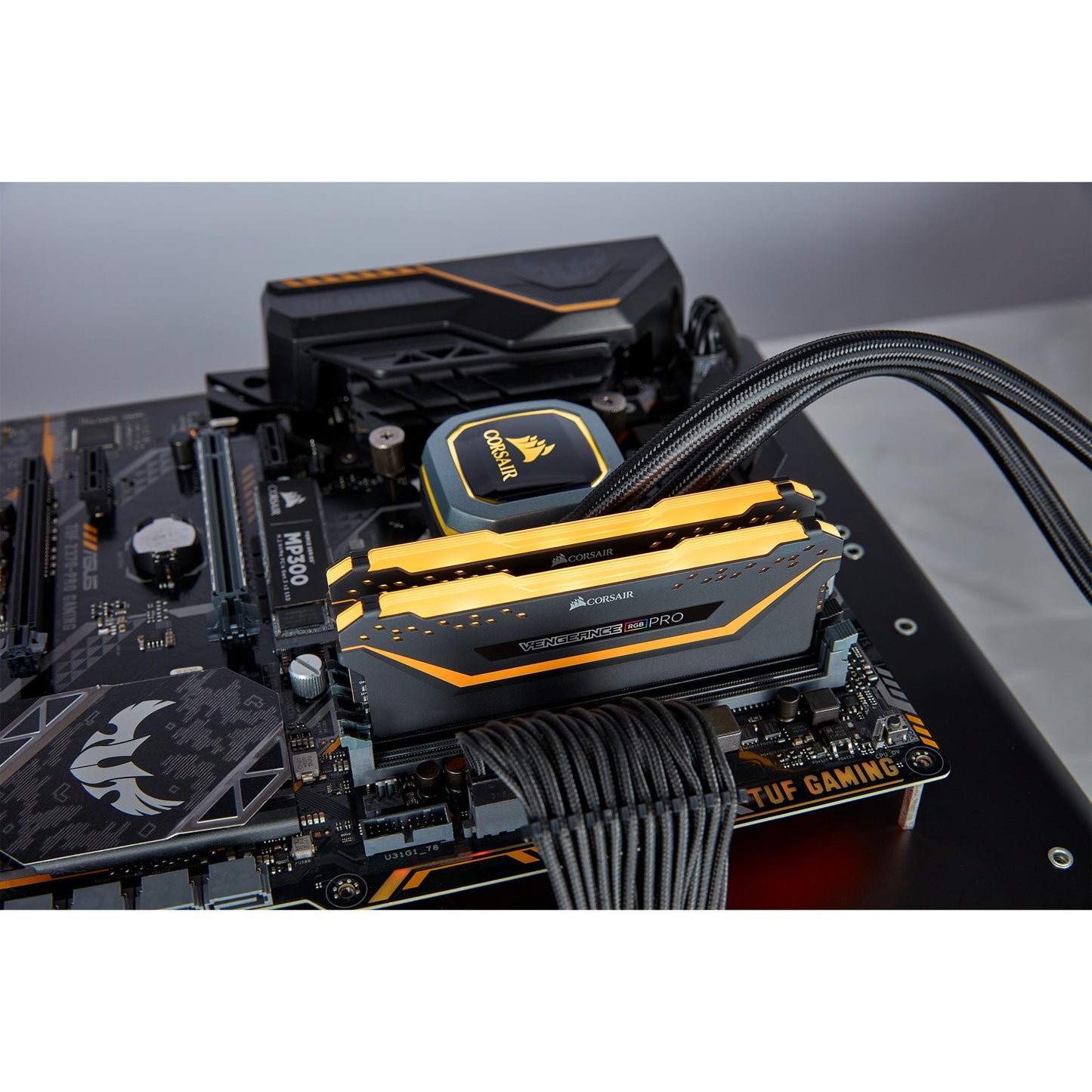 Kit Corsair da 32 GB DDR4-3200