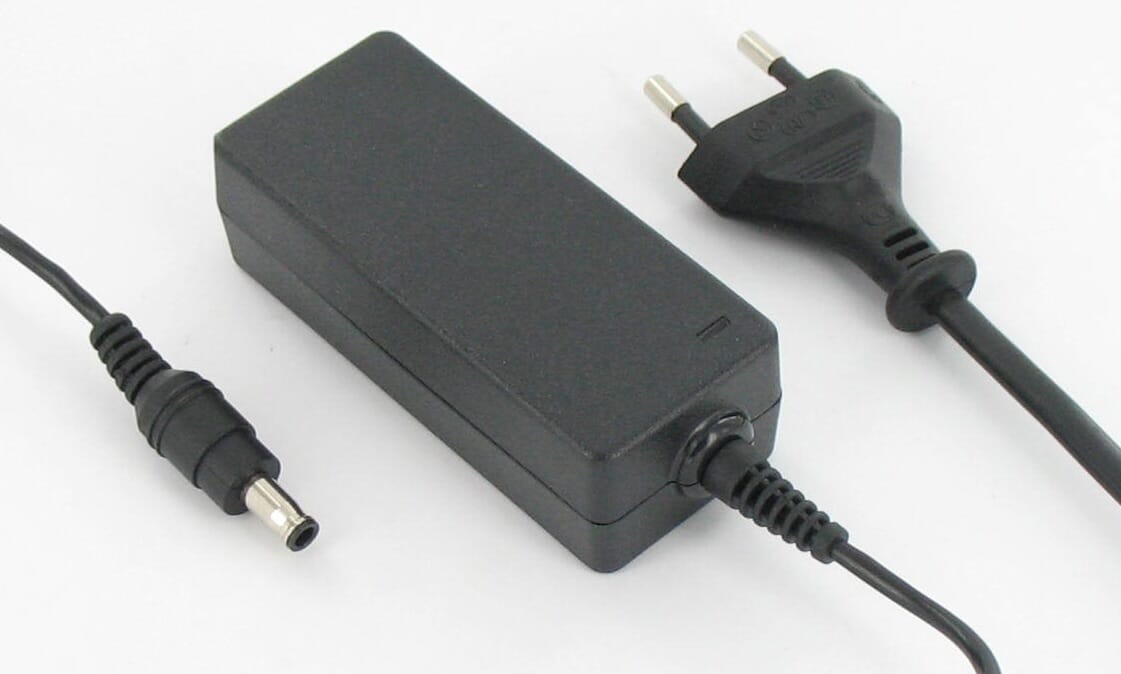 Blu-Basic Netbook Adattatore 40W