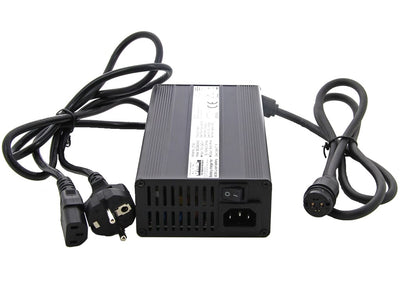 Bmz acculader li-ion 54,6v 4a plug rosenberger