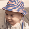 Vibrant stripes | blauw oranje uv zonnehoed
