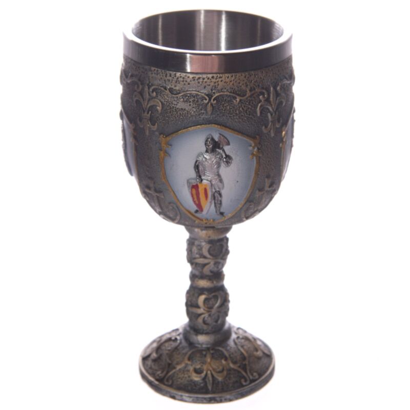 Ridder on Horseback contro Fantasy Knight Decorative Calice