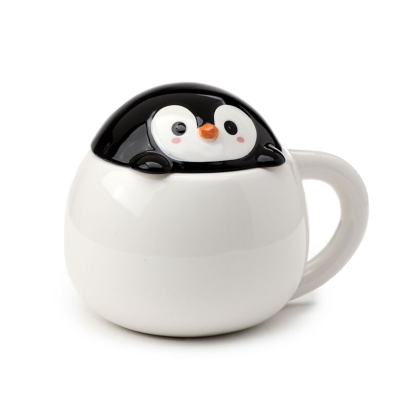 Taza de cerámica formada por tapa de pingüina