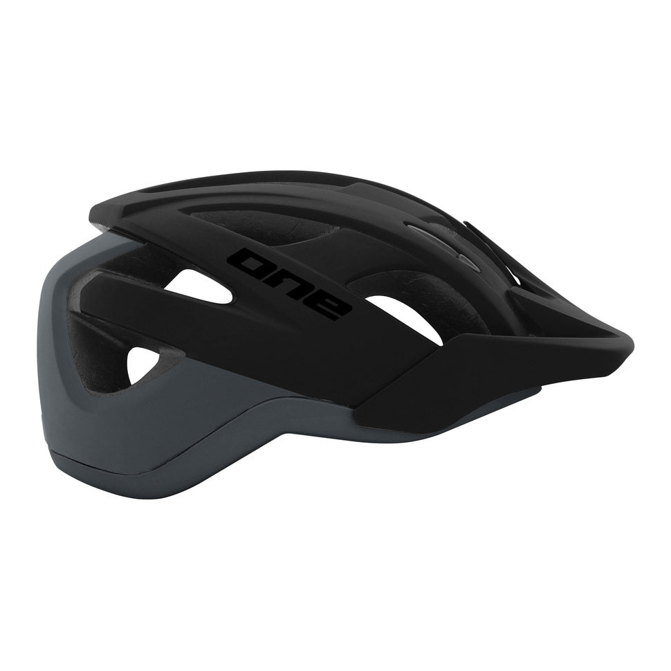 One Trail Bicycle Helmet Grigio scuro Black Size L (58-61 cm)