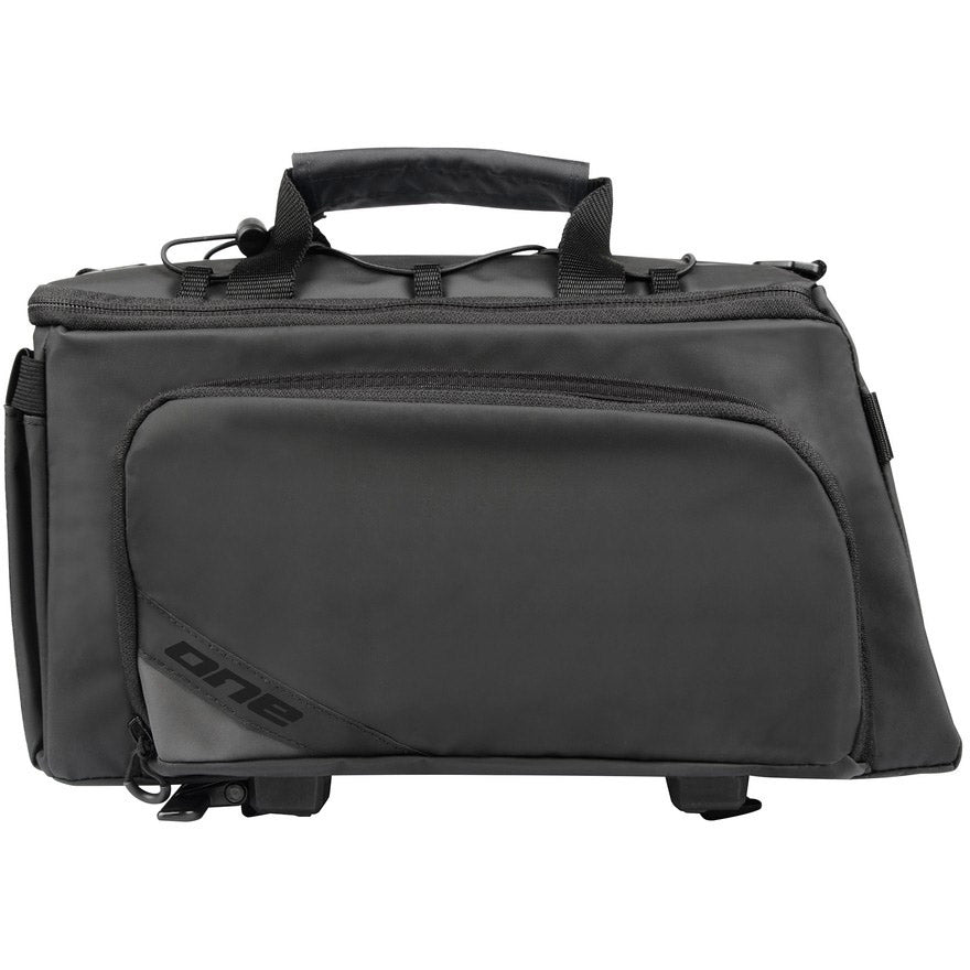 Una borsa portapacchi rc.bag 20 avs 18,5l nera