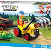 Tractor Sluban con troncos de árboles