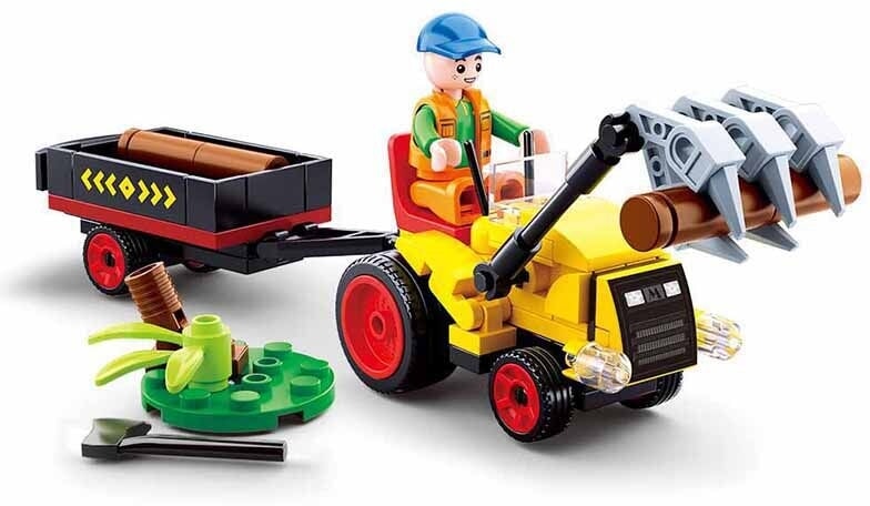 Tractor Sluban con troncos de árboles