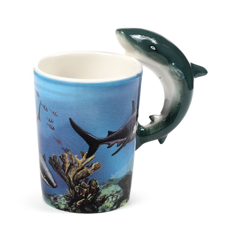 Lisa Parker Shark formada Taza de cerámica