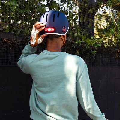 Luz de mil cascos - negro sigiloso