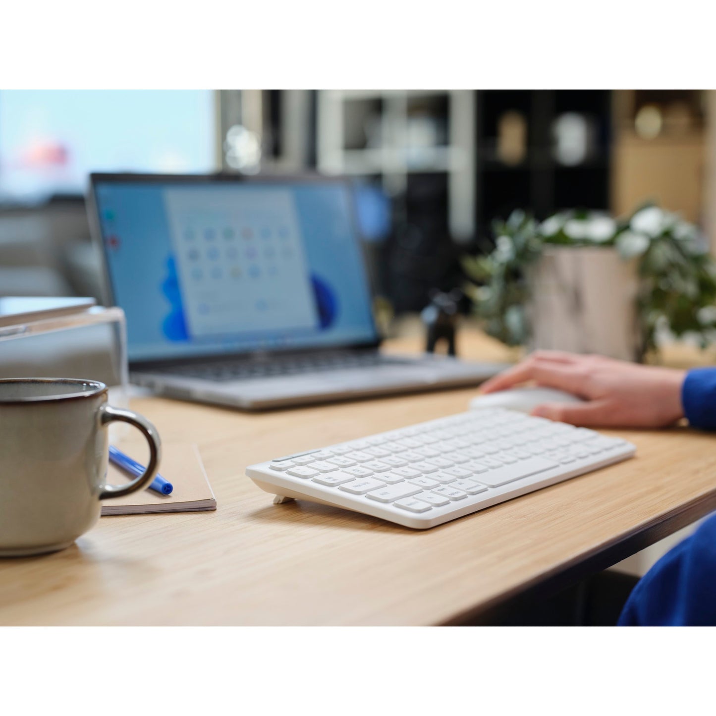 Fidati di Lyra Compact Wireless Tastiera