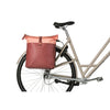 Basil bolsa doble para bicicleta vive mik 28-35l 14 x 30 x 38 cm - rosa burdeos