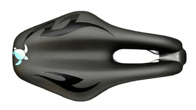 Isla Adamo Amo Saddle Surf, Sport