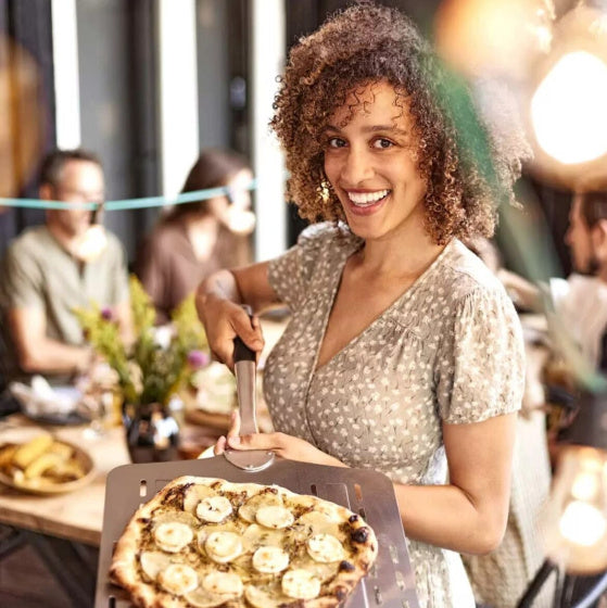 COZZE PIZZA CHEP con buchi in alluminio 66 cm di nero d'argento