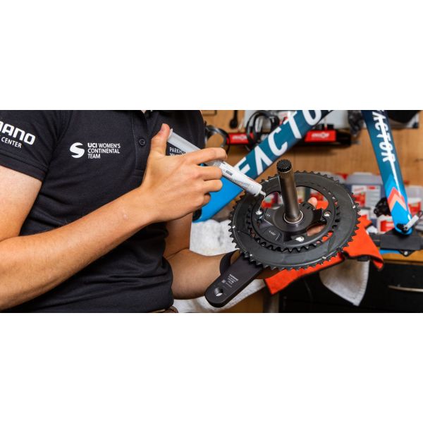 Cyclon establecido con 3 jeringas y 3 pinceles para la barra de grasa
