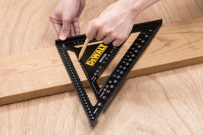 Dewalt dwht25228-0 triangolo da costruzione | quadrato della velocità | 300 mm | metrico - dwht25228-0