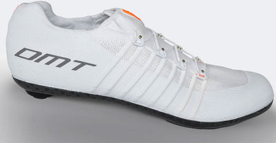 Le scarpe da bici da strada super leggere di Dmt Pogi