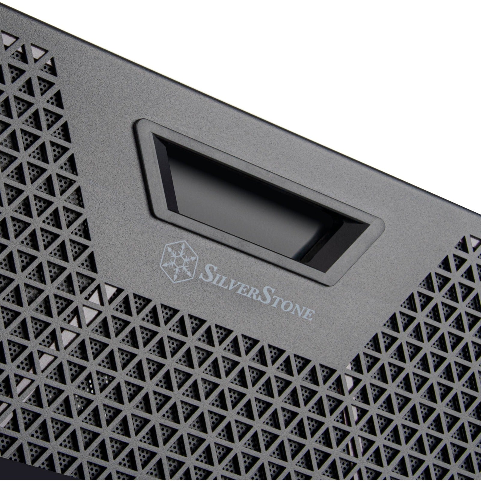 Silverstone RM51