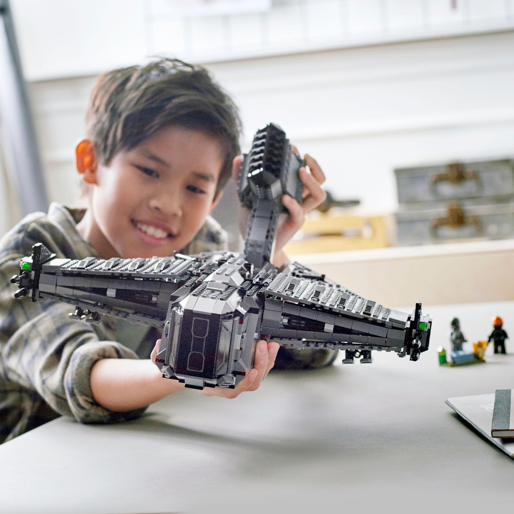 Lego Star Wars - Il giocattolo costruibile del giustificatore (75323)