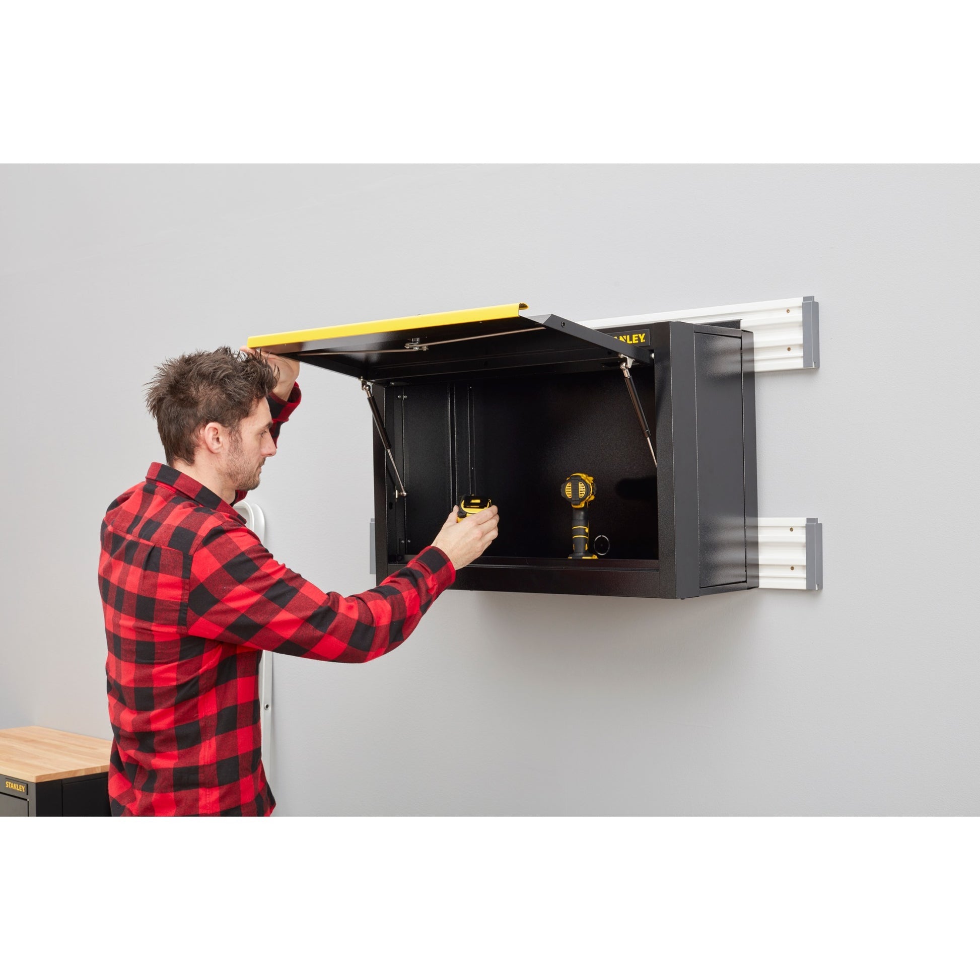 Stanley Wall armat 1 porta RTA