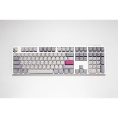 Ducky one 3 grigio nebbia, tastiera (grigio chiaro, layout us, rosso ciliegia mx, led rgb, pbt double-shot, hot-swapable, meccanica quack)
