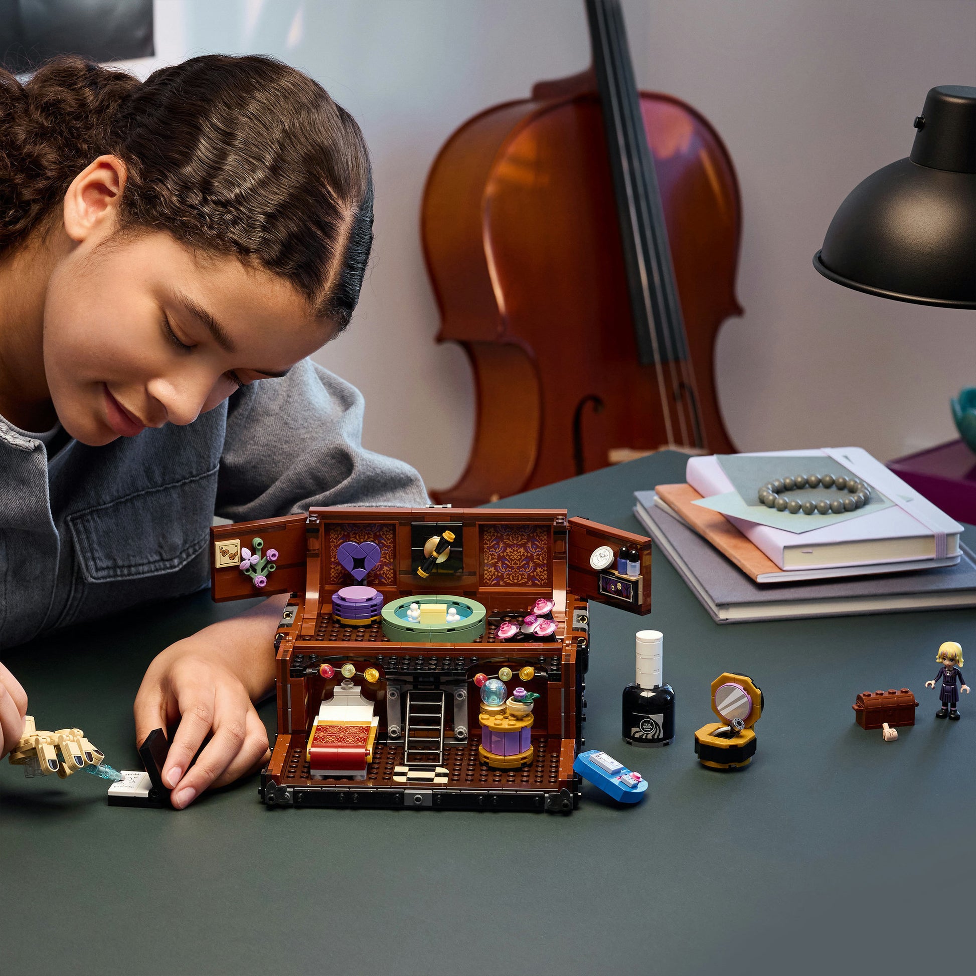 Lego 76785 Appartamento del mercoledì da cosa