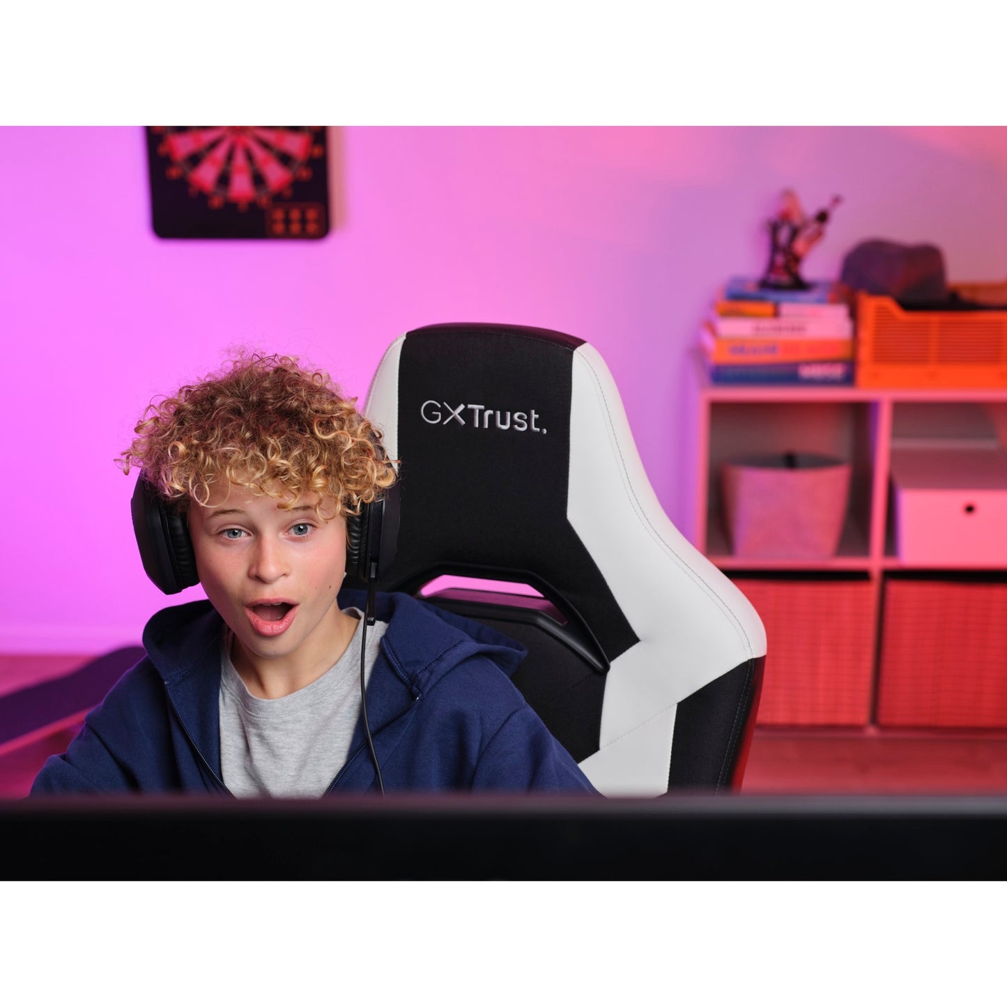 Confiar en la silla de juego GXT 703W RIYE