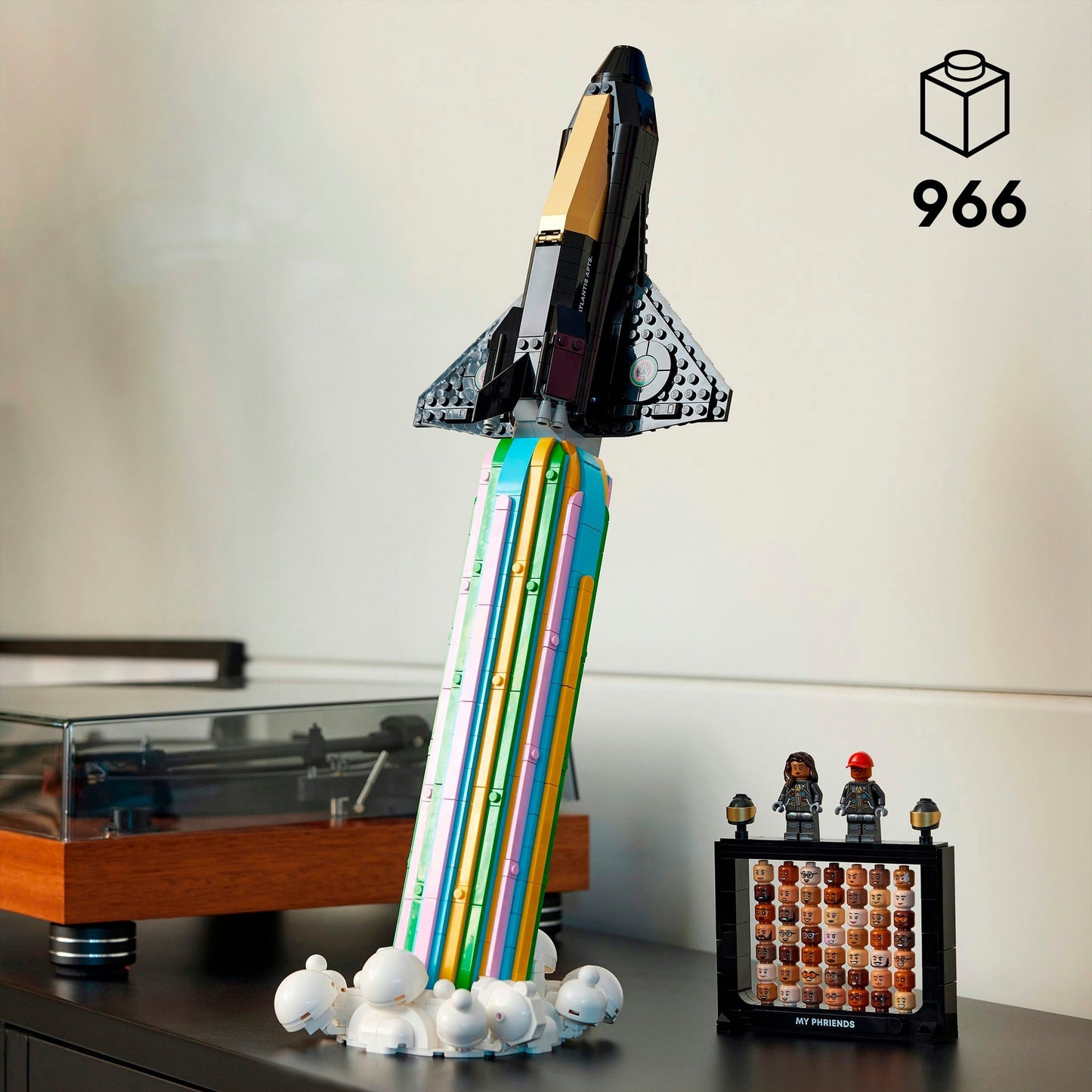 Iconos de Lego: a la luna con juguetes de construcción de pharrell williams (10391)