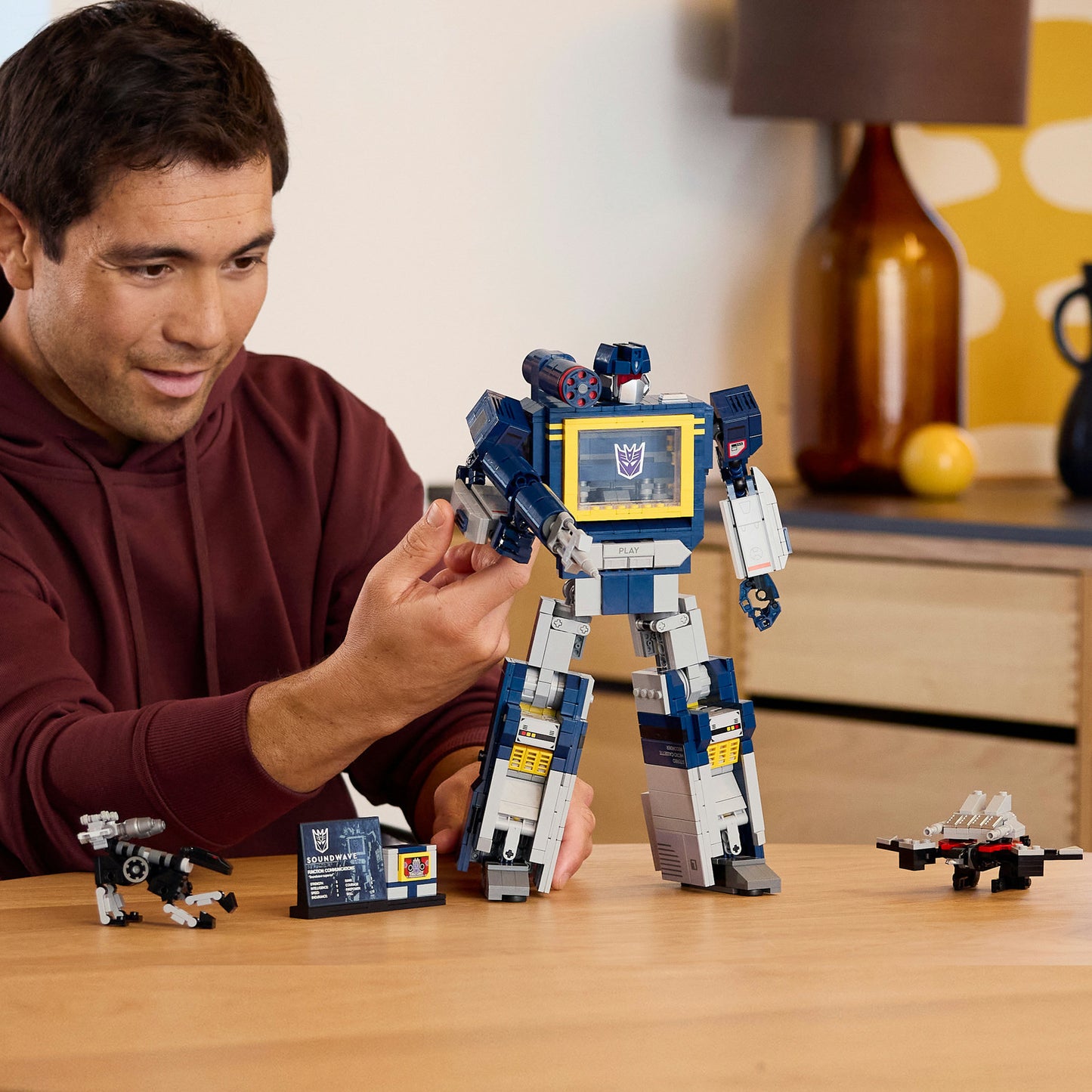 Lego icons 10358 transformers soundwave