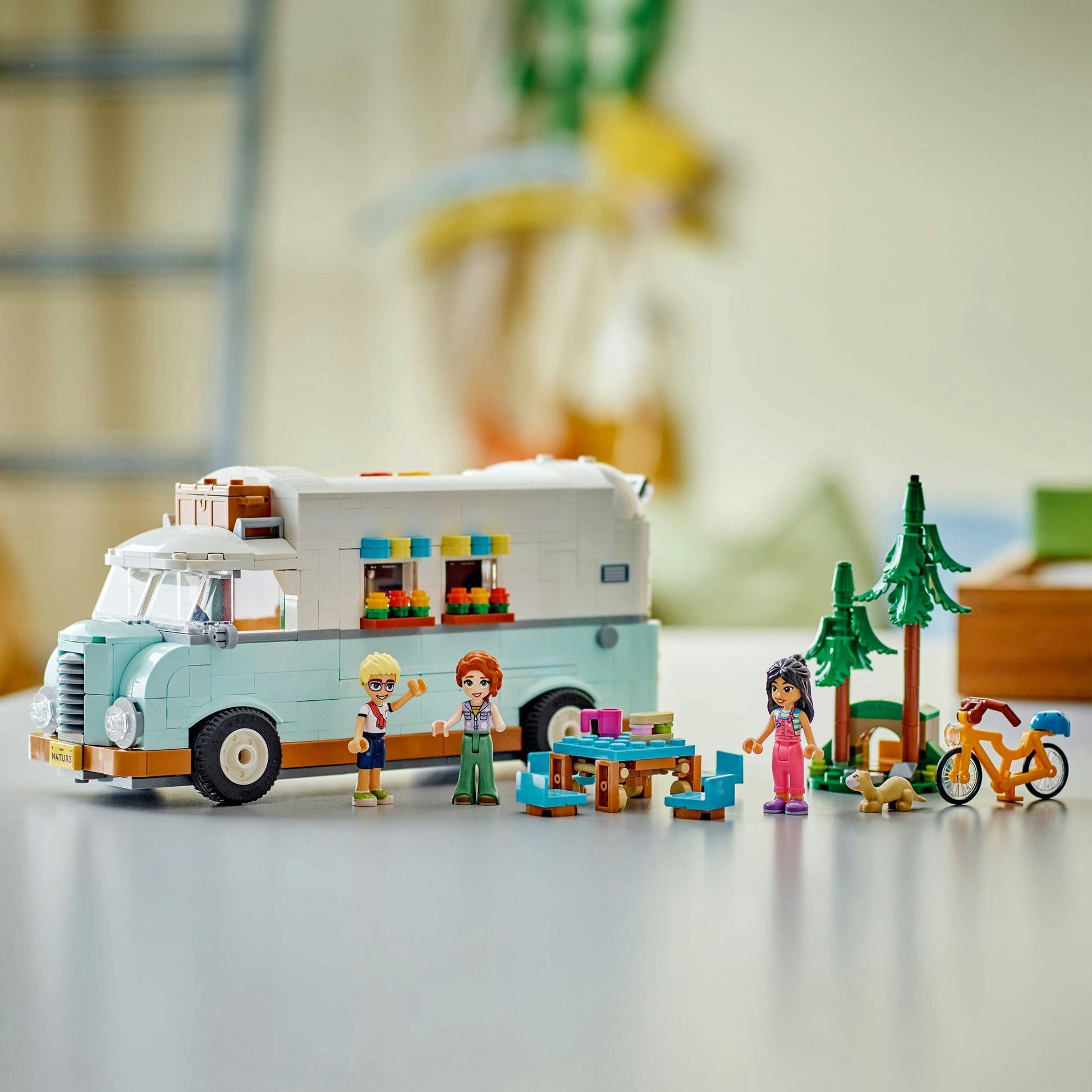 LEGO LEGO Friends 42663 Camper adventure with friends