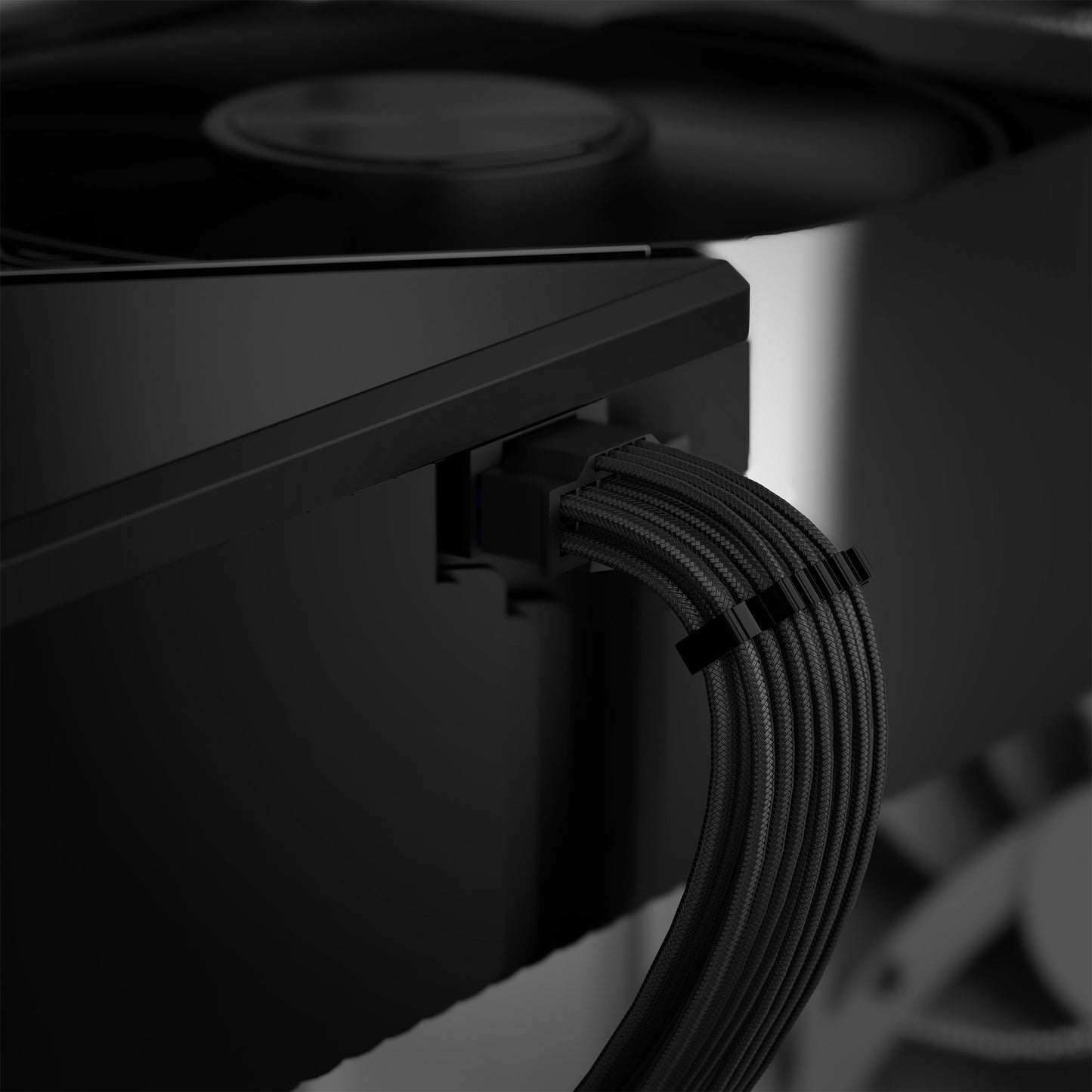 Nzxt c750 gold core modulaire 750 watt voeding (zwart, 1x 12v-2x6, 2x pcie)