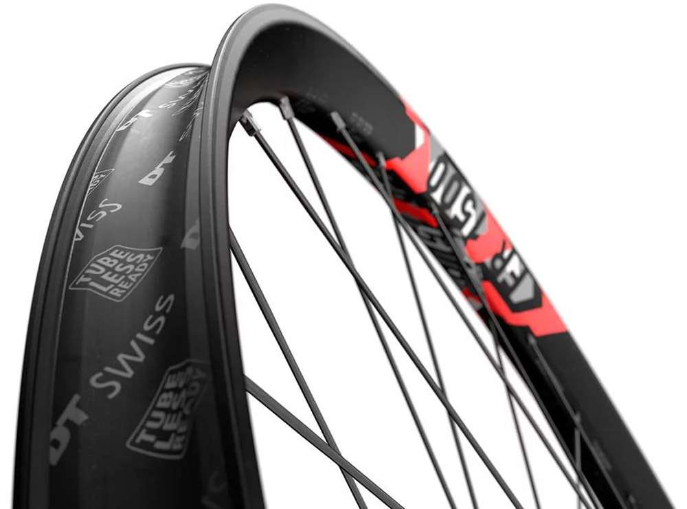 Rueda trasera dt swiss fr 1500 classic 29 30mm 6 tornillos boost
